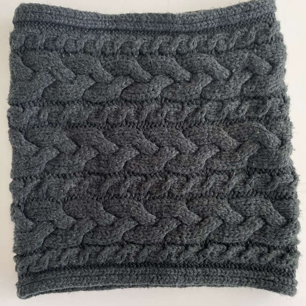 GAP neck warmer